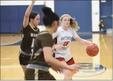  ?? MIKE CABREY — MEDIANEWS GROUP ?? Gwynedd Mercy’s Hannah Griffin (15) looks to get past Bethlehem Catholic’s Yarian Fernandez during their PIAA-5A second-round game on Wednesday.