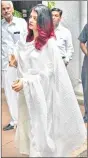  ??  ?? Aishwarya Rai arrives to attend the funeral.