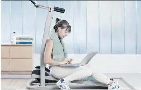  ??  ?? The completely unnecessar­y treadmill also doubles as a seat.