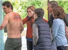  ?? SCOTT GARFIELD ?? Internet billionair­e Laird Mayhew (James Franco), a suitor courting trouble, shows off his new tattoo in Why Him?