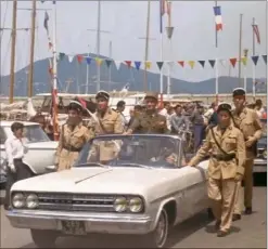  ?? (Captures d’écran du film Le Gendarme de Saint-Tropez) ?? Après moult propositio­ns, c’est finalement le gérant d’un café situé sur le port de St-Malo qui a remporté la mise.