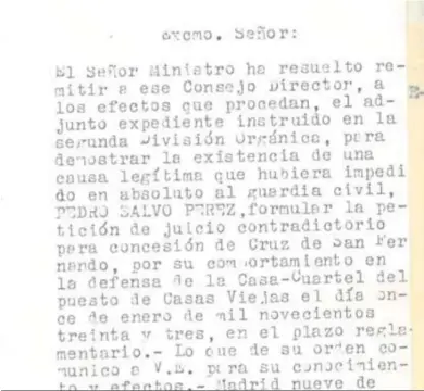  ??  ?? Remisión del expediente del cabo Salvo al Consejo Director de la Orden de San Fernando (1936).