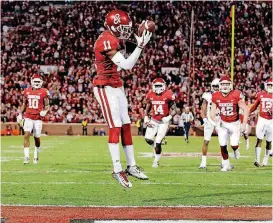  ?? [PHOTO BY STEVE SISNEY, THE OKLAHOMAN] ?? OU cornerback Parnell Motley is talkative to wide receivers on the field, but now, he’s using his voice to lead the secondary.