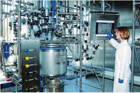  ?? Foto: Boehringer Ingelheim ?? Hightech und Hygiene in der Biotech-produktion: Am Standort Biberach arbeiten knapp 6600 Beschäftig­te.