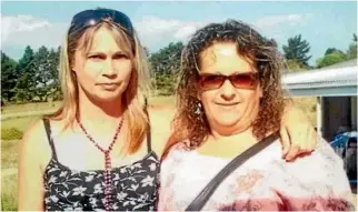  ??  ?? Angela Calver, right, spent years fighting for ACC compensati­on for sister-in-law Deanna Trevarthen’s mesothelio­ma, which was caused by second-hand asbestos exposure.