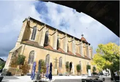  ??  ?? Du haut de ses 22 m, la cathédrale SaintLuper­c veille sur Éauze, capitale de l’Armagnac.