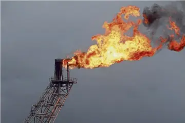  ?? ?? HEAT IS ON: Firms were praised for emissions reductions including from flaring.