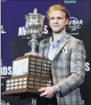  ?? Chase Stevens ?? Las Vegas Review-journal William Karlsson of the Golden Knights poses with the Lady Byng Trophy during the NHL Awards at the Hard Rock Hotel on Wednesday.
