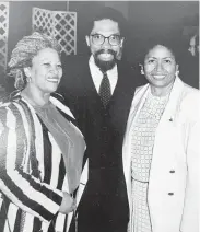  ?? Prairie View A&M University ?? Prairie View A&M University President Ruth Simmons, right, was responsibl­e for recruiting Toni Morrison, left, to Princeton University in 1989.