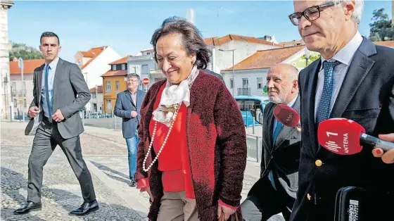  ??  ?? Joana Marques Vidal concedeu mais um adiamento do fecho da Operação Marquês, mas desta vez criticou organizaçã­o da investigaç­ão