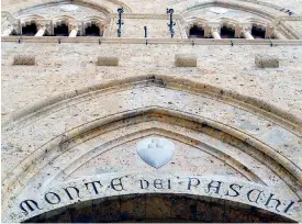  ??  ?? Il riassetto del Monte dei Paschi.
La sede storica di Rocca Salimbeni