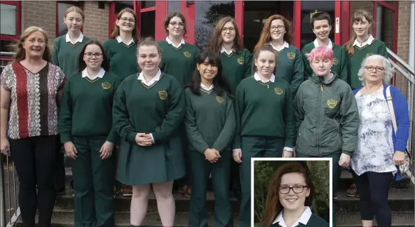  ??  ?? ABOVE: Presentati­on Secondary School Junior Tidy Towns Committee with teacher Vera Whelan and Phil Murphy of Wexford Tidy Towns.