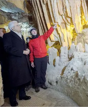  ??  ?? La visita Il presidente della Repubblica Sergio Mattarella, 76 anni, alle Grotte di Castellana