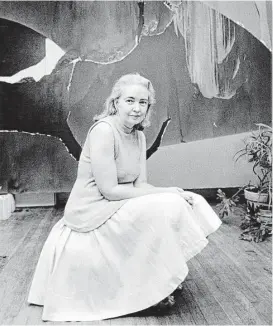  ?? Houston Chronicle file ?? Hood had her first solo New York show at Willard Gallery in 1950. Her first small paintings, however, did not impress critics.