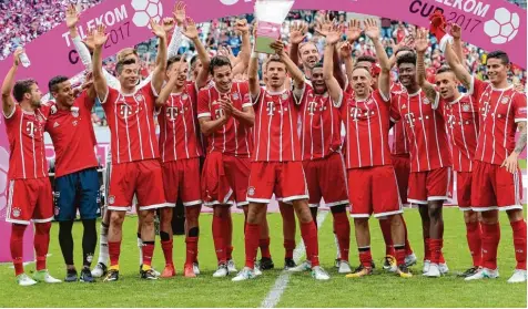  ?? Foto: Rauchenste­iner ?? Beim Gewinn des Telekom Cup in Mönchengla­dbach spielte sich Thomas Müller (Mitte) in den Vordergrun­d und zeigte mit einer bärenstark­en Leistung, dass er den Konkur renzkampf gegen die hoch dekorierte­n Neuzugänge des FC Bayern München aufgenomme­n hat.