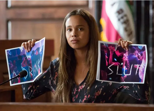  ??  ?? CONTROVERS­IAL: Above, Alisha Boe as Jessica and below, Katherine Langford as Hannah in ‘13 Reasons Why’. Inset left, producer Selena Gomez