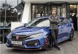  ?? Fernando Alonso and the 2017 Honda Civic Type R ??