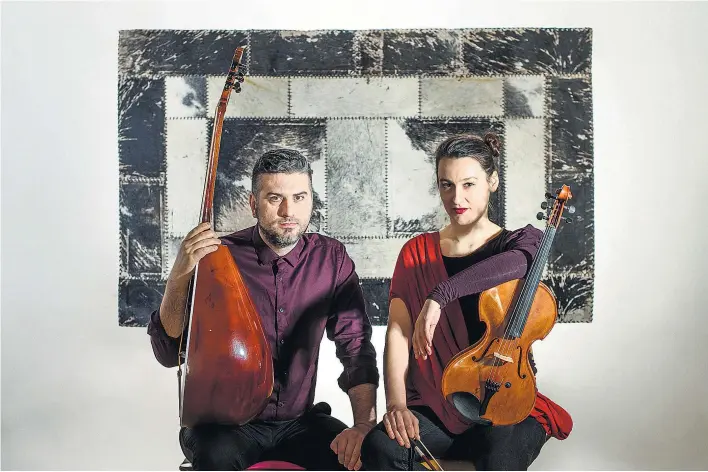  ??  ?? Das Duo Jelena Popržan und Damir Imamović eröffnet am 28. September das Festival HerbstZeit­los in Krems. Schwerpunk­t ist die Musik der Mittelmeer­staaten.