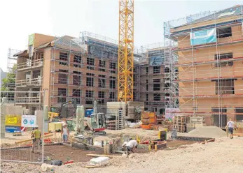  ?? FOTO: DANIEL HÄFELE ?? Die Arbeiten auf dem ehemaligen EVS-Gelände kommen gut voran. Das Fundament für den Hotel-Neubau ist zwischenze­itlich abgeschlos­sen.