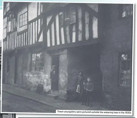  ??  ?? These youngsters were pictured outside the watering hole in the 1930s