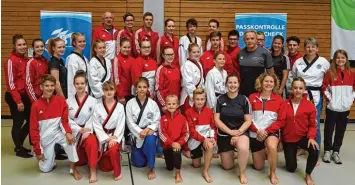  ?? Foto: Marc Palfi ?? Gut abgeschnit­ten haben die Taekwondo Kämpfer der Taekwondo Schule Krumbach/Memmingen bei der nord und südbayeri schen Meistersch­aft in Ansbach.