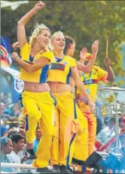  ?? GETTY IMAGES ?? Cheerleade­rs perform during an IPL match.