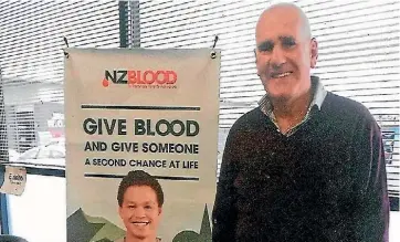  ??  ?? Ted Collett’s proud of his contributi­on of 100 pints to the NZ Blood Service.