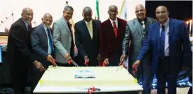  ??  ?? Pastors Jacob Williams, Francois Muller, Nicklaas Koen, Barend Magielies, Isaac Jacobs, Benjamin Penniken and Tyrone Africa during the cake-cutting ceremony.