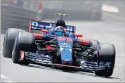  ??  ?? CONSTANTE. Carlos Sainz ha puntuado en cinco carreras.