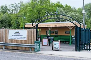  ?? ALAMY ?? TOP: The entrance to East Grinstead station – a short walk from the Network Rail platforms.