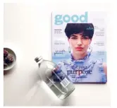  ??  ?? Break time &lt;3 #magazine #water #proteinbal­ls @moanamay_ via Instagram