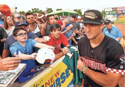  ?? BOB KARP/USA TODAY NETWORK ?? Binghamton Rumble Ponies left fielder Tim Tebow takes the field to take on the Trenton Thunder in a three-game series at Arm and Hammer Park.