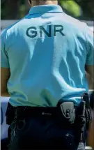  ?? ?? Pai é militar da GNR e, por isso, é titular de licença e porte de arma