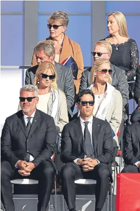  ?? Getty/PA. ?? Above: European captain Darren Clarke, front row left, with members of his team and vice-captains at yesterday’s opening ceremony at Hazeltine; below: former captains Tony Jacklin and Jack Nicklaus were introduced on stage as the 41st edition of the...