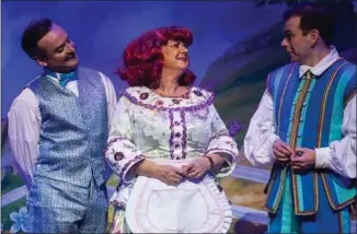  ?? Picture: Richard Campbell ?? Darren Brownlie, Elaine C Smith and Johnny Mac in Beauty And The Beast