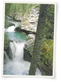  ??  ?? One of the reference pictures which I used, showing the clear curl of the water as it goes over the edge before transformi­ng into a white mass of spray. The blue-green pool gives the clue that this is melt-water. CHRIS LEIGH