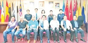  ??  ?? The organising committee of the 100PLUS National Junior Circuit (2nd Leg) Badminton Championsh­ips chaired by Janih (seated centre).The championsh­ips will be held at the Kota Kinabalu Sports Complex on May 2-6.