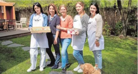  ?? // D. CONDE ?? María Gomá (en el centro), junto a algunas de sus compañeras de proyecto