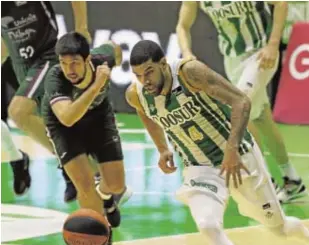  ?? JUAN FLORES ?? Feldeine, en el partido contra el Unicaja en San Pablo