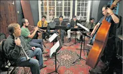  ??  ?? • La Orquesta Nacional de Jazz cuenta con un elenco de 18 músicos. Uno de sus directores es Carlos Albán.
