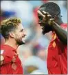  ??  ?? Dries Mertens (l.) jubelt mit Romelu Lukaku. Foto: dpa