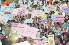  ?? THITI WANNAMONTH­A ?? A number of senior demonstrat­ors called on the state to put in place a national pension scheme during a march on Ratchadamn­oen Avenue in 2016.