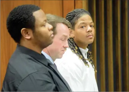  ?? PHOTOS BY JAMESON COOK — THE MACOMB DAILY ?? Dajuan Davenport, left, and Darrell Banks, right, appear with attorney Ryan Machasic on Wednesday in Macomb County Circuit Court for their murder trial in the slayings of two women.