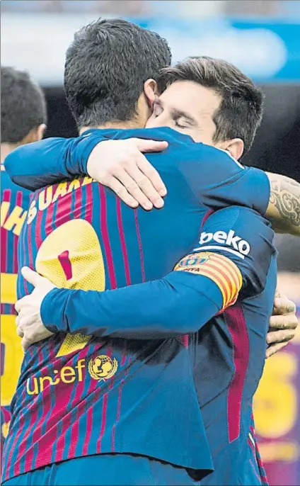  ?? FOTO: PERE PUNTÍ ?? Leo Messi, Luis Suárez y sus compañeros buscarán una nueva victoria esta noche acompañada de goles y buena imagen