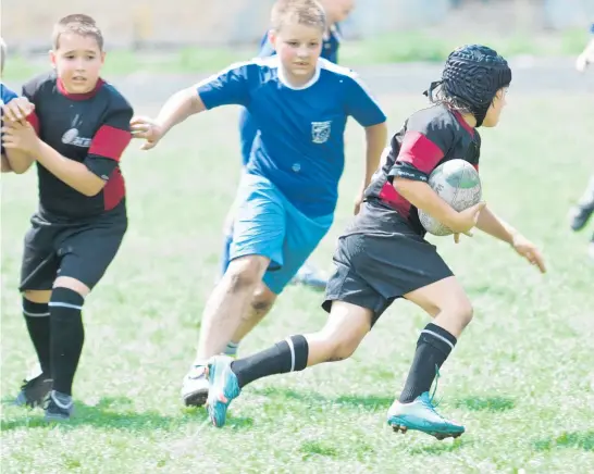  ?? Photos / Getty Images, Supplied ?? Parents and kids love rugby but mums like Leah Simpson (below) worry as their sons get older and the game becomes more physical.