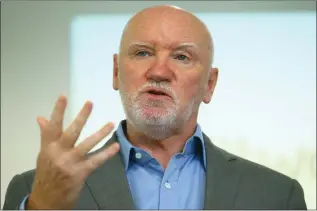  ??  ?? Entreprene­ur Sir Tom
Hunter said he was worried about the economic and health crises
