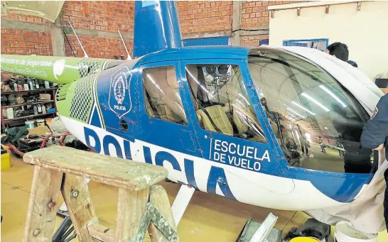  ??  ?? Los propietari­os del helicópter­o afirmaron que la aeronave fue enviada a Paraguay para mantenimie­nto