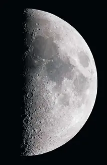  ??  ?? First quarter Moon taken with a Nikon D200 through a Vixen VC200L scope