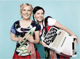  ?? FOTO: PRESSBILD ?? Mimmit med Hannamari Vallila och Pauliina Lerche uppträder för första gången på svenska, uppbackade av Daniela Fogelholm och Nina Palmgren.