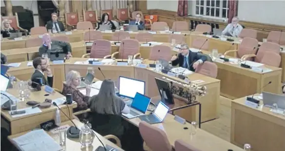  ?? ?? Most of Peterborou­gh City Council’s Conservati­ve group left the meeting partway through.